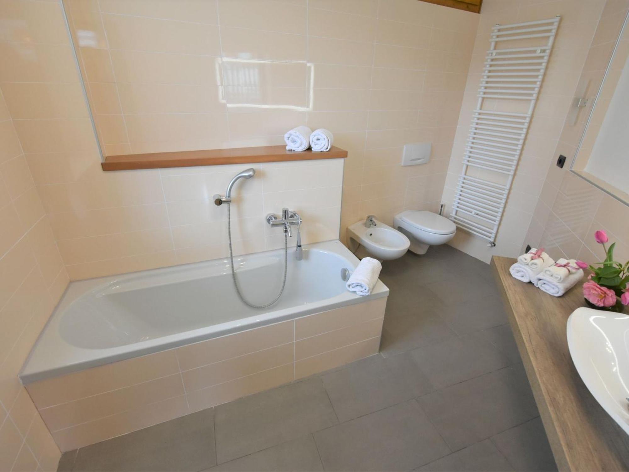 Apartment Valley View Pool Apartment By Interhome Ardenno Eksteriør bilde
